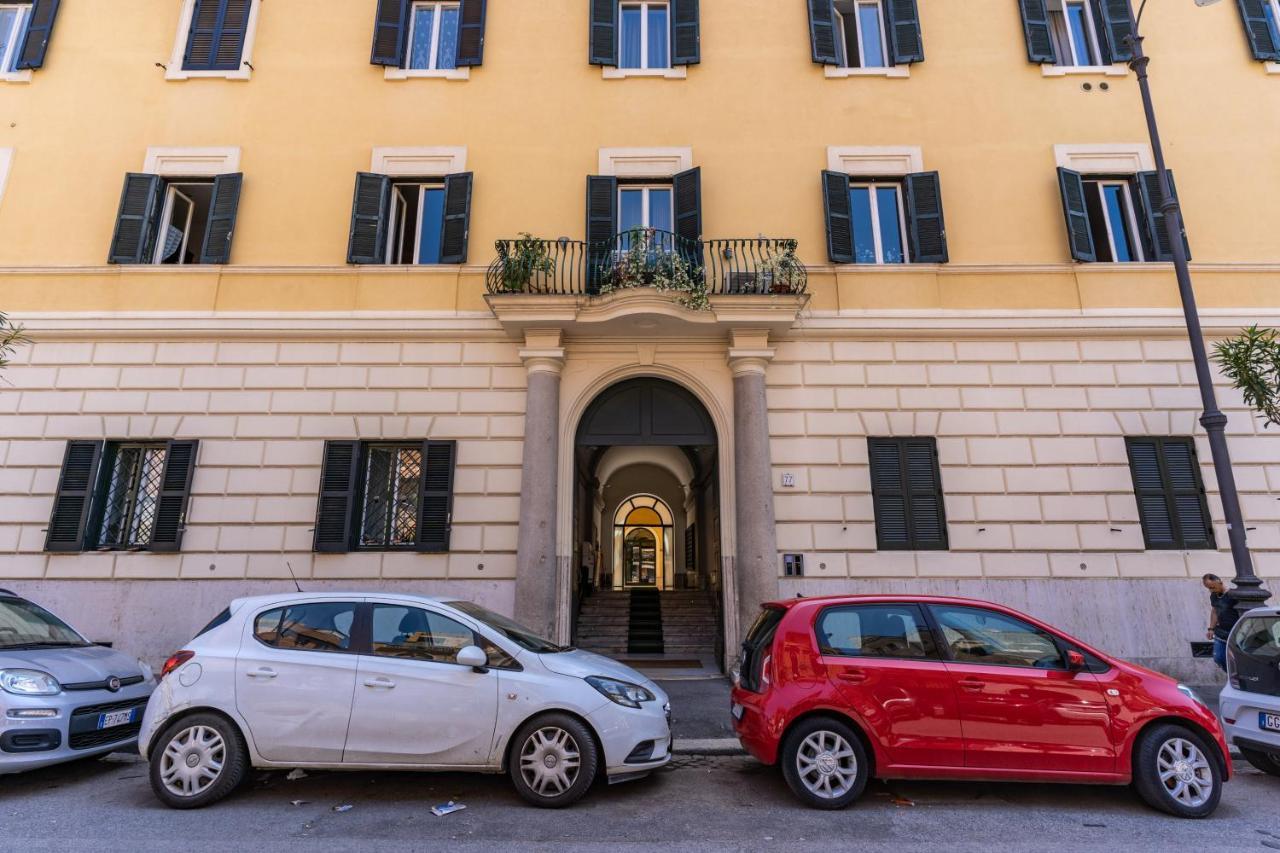 Rhome Colosseum Rome Exterior photo